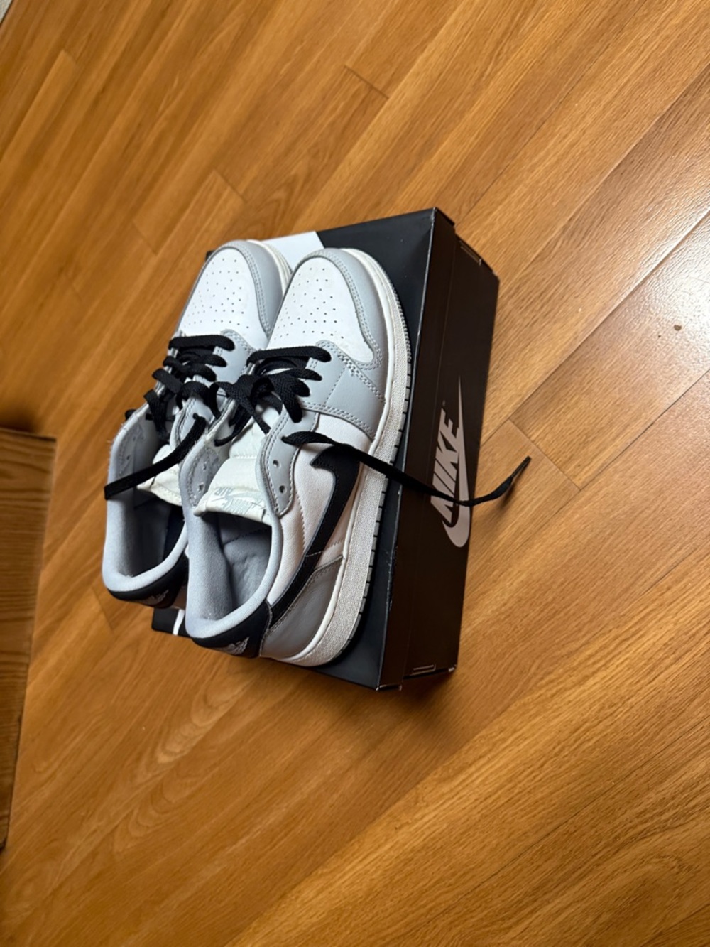 Nike Men’s Low-Top Sneakers in White and Black